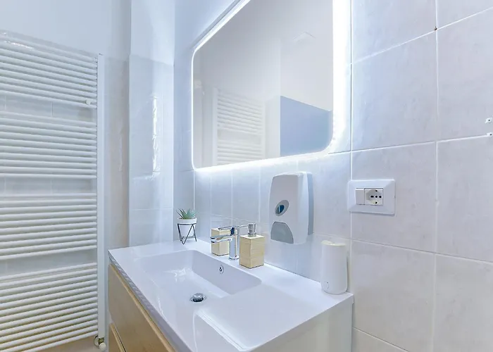 Taron House - Center Station & Fiera 볼로냐