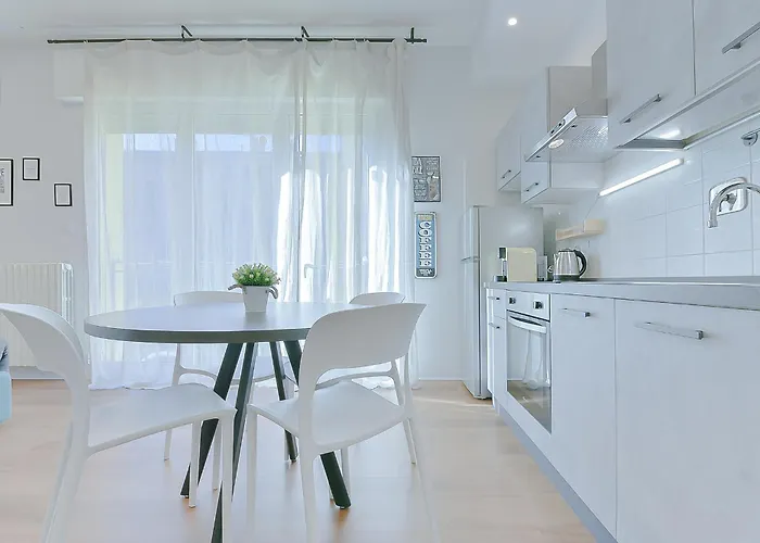 Taron House - Center Station & Fiera