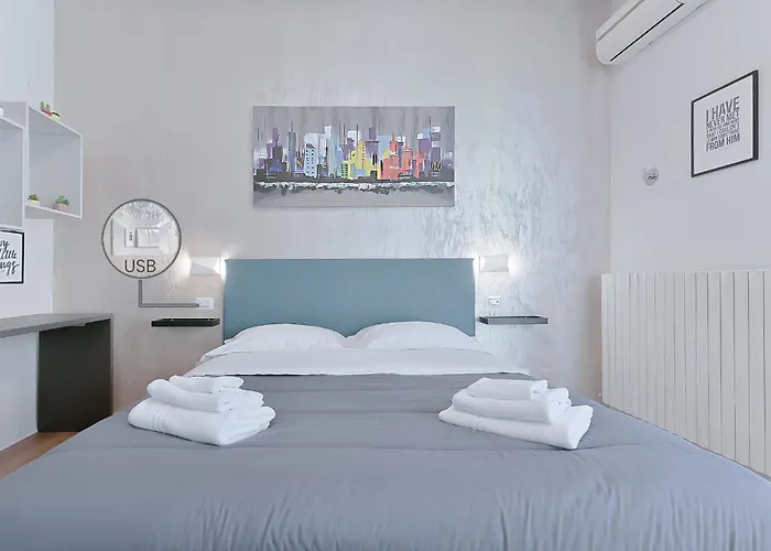 Taron House - Center Station & Fiera 아파트