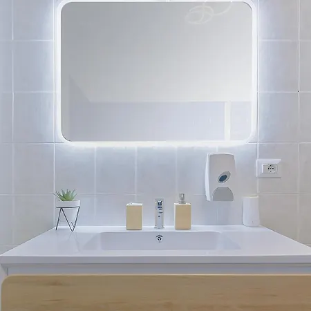 Taron House - Center Station & Fiera * בולוניה